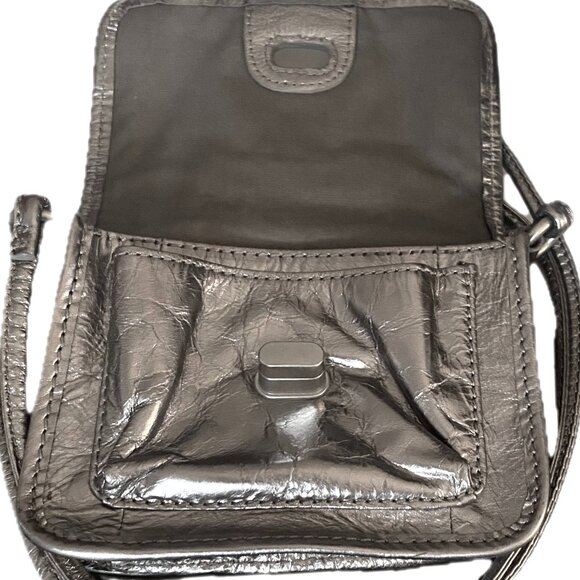 Fossil Champagne Silver Metallic Leather Crossbody Bag Brushed Nickel Pockets EC - Picture 5 of 10